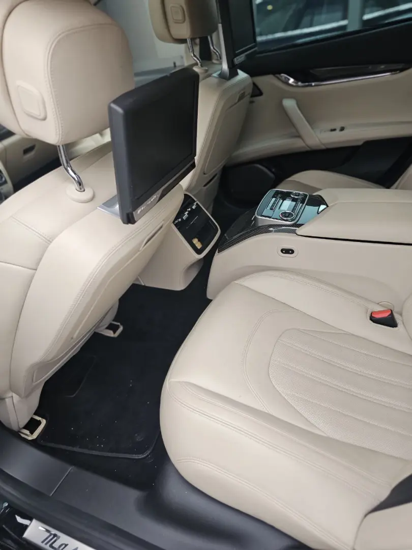 Maserati Quattroporte
