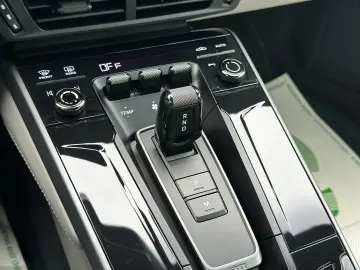 Porsche 911 Carrera Cabriolet PDK