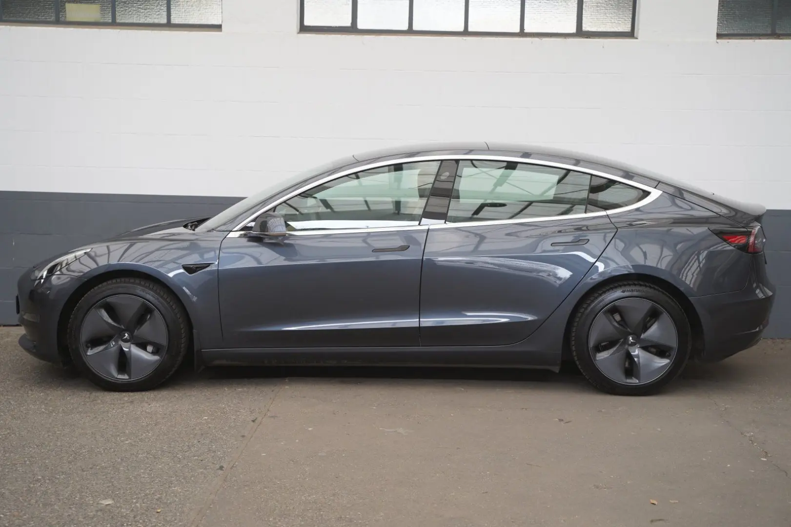 Model 3 Long Range AWD *AHK*1. Hand*