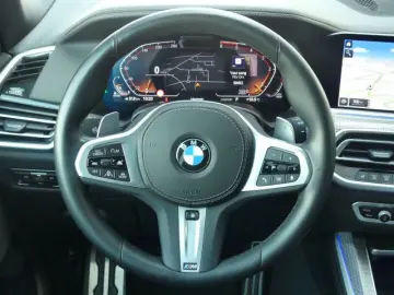 X5 xDrive30d M Sport 7Sitze Sthzg°AHK°Pano°ACC+