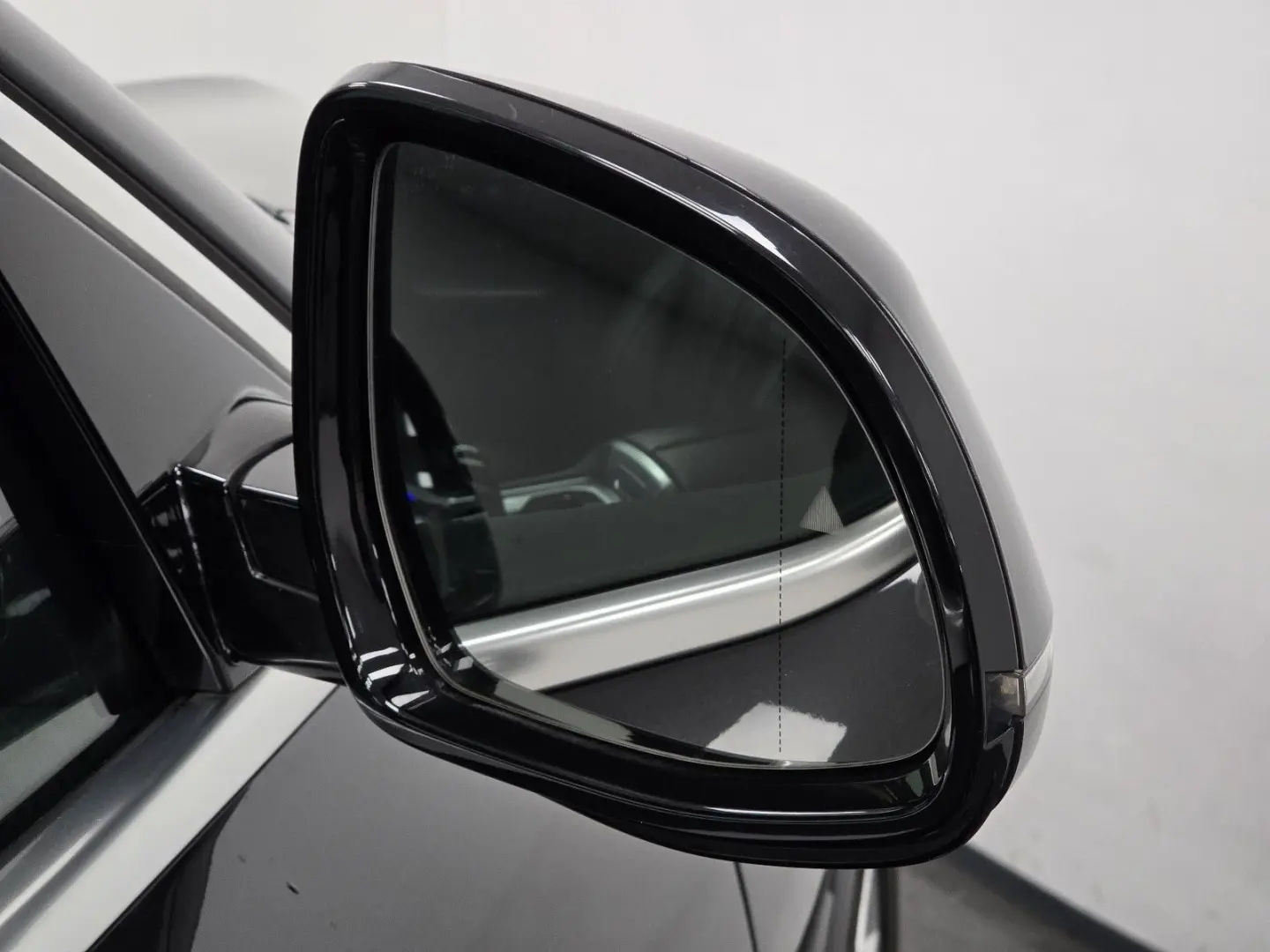 X6 30d xLine Individual Live Cockpit Laser