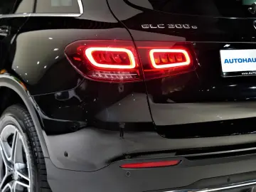 GLC 300 e 4Matic*AMG-LINE*LEDER*NAVI*LED*1.HAND*