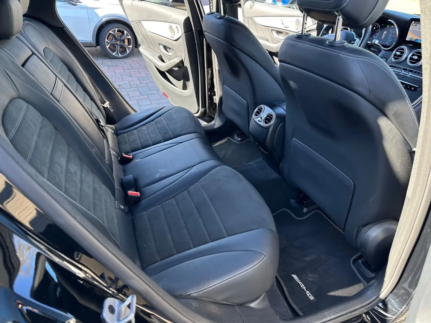 GLC 300 e 4Matic AMG-LINE*AHK*BURMESTER*20