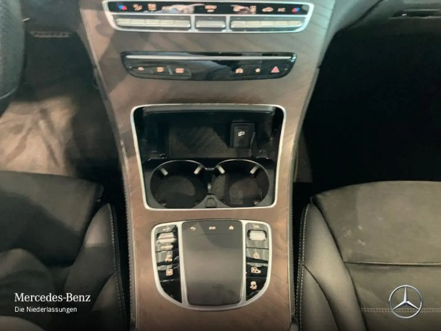 GLC 300 e AMG/DigiDispl/360/DWA/Burmest/HighInfo