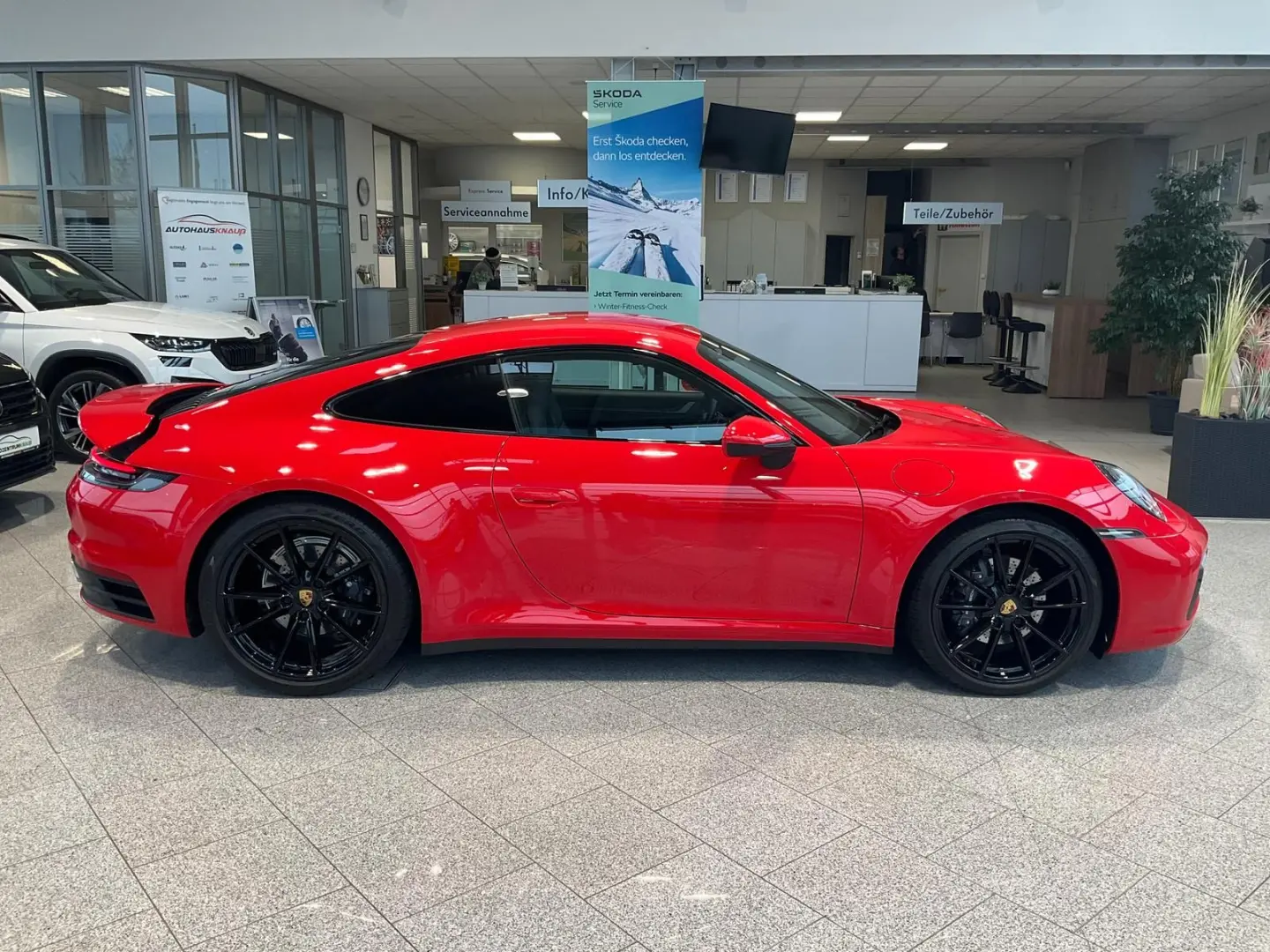 911 Carrera 4 Porsche Approved bis 06/2026 Navi