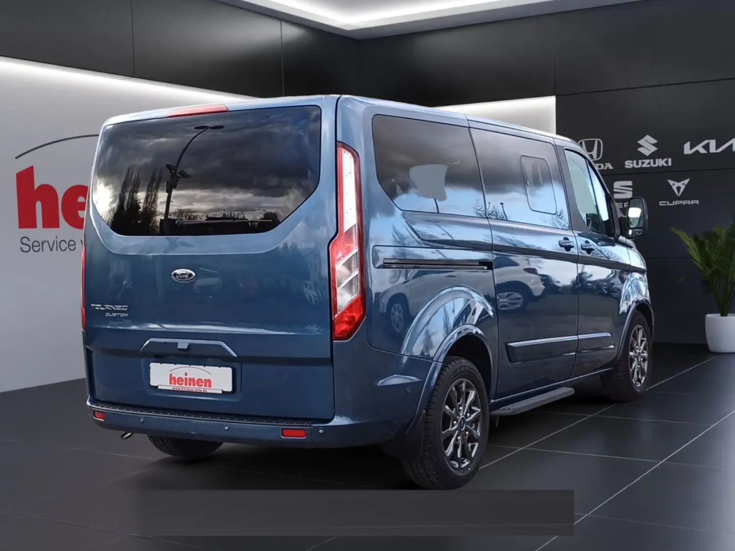 Tourneo Custom 2.0 TDCi Titanium NAVI+LEDER+9-SI