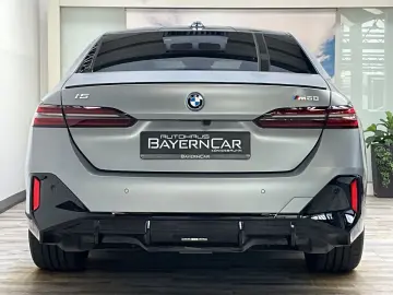i5 M60 xDrive Pro AHK B&W Carbon Panorama 20Zoll