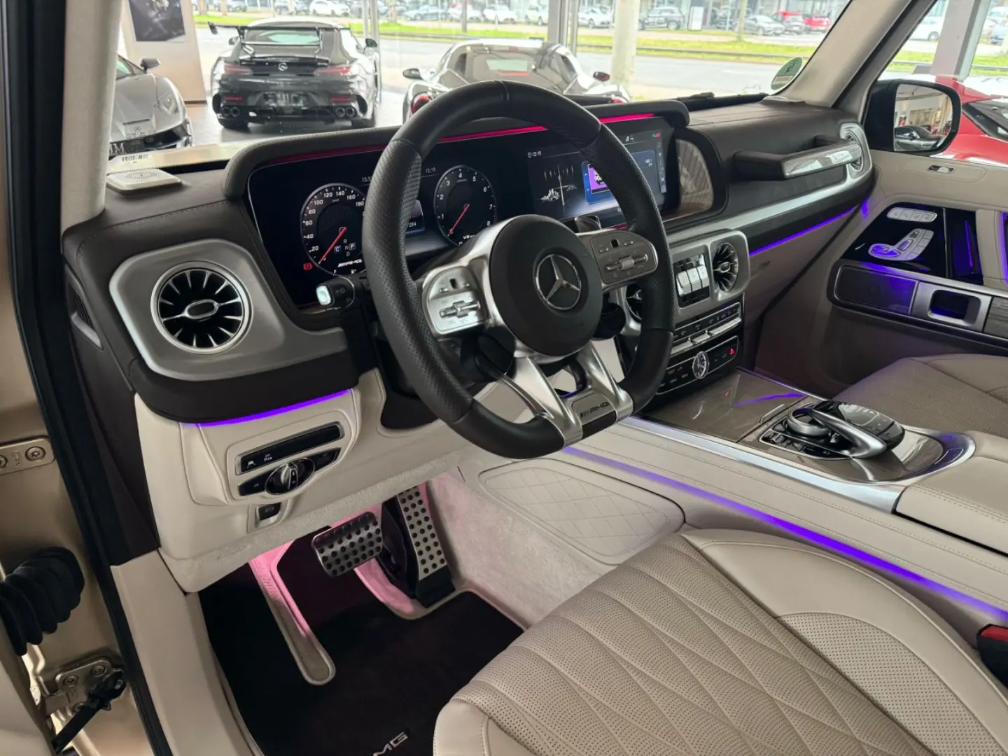 G 63 AMG Gold Magno/Performance/Fond-Entertainm.