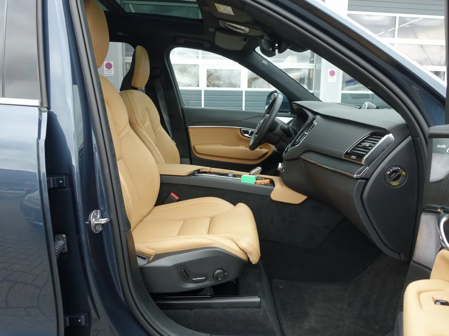 XC90 Recharge Ultimate T8 AWD/360°/Pano/FourC