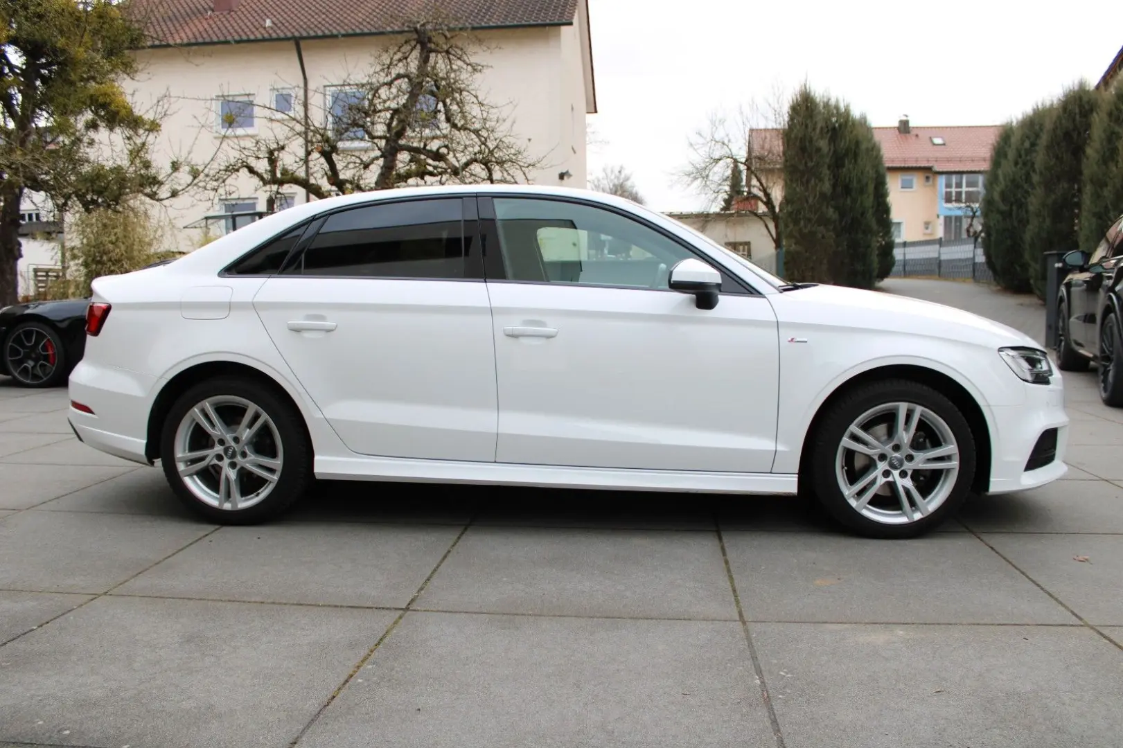 A3 Lim.35 TFSI*S-LINE/DAB/NAVI/LED/B&O**
