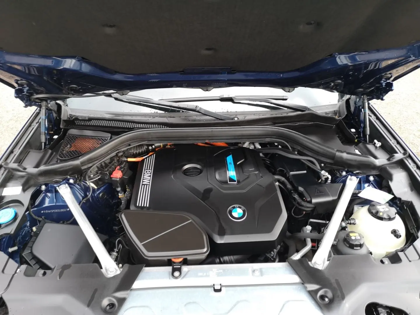X3 xDrive 30e LASE+NAVI+KLIMAAUTO+SHZ+PDC+ALU 19