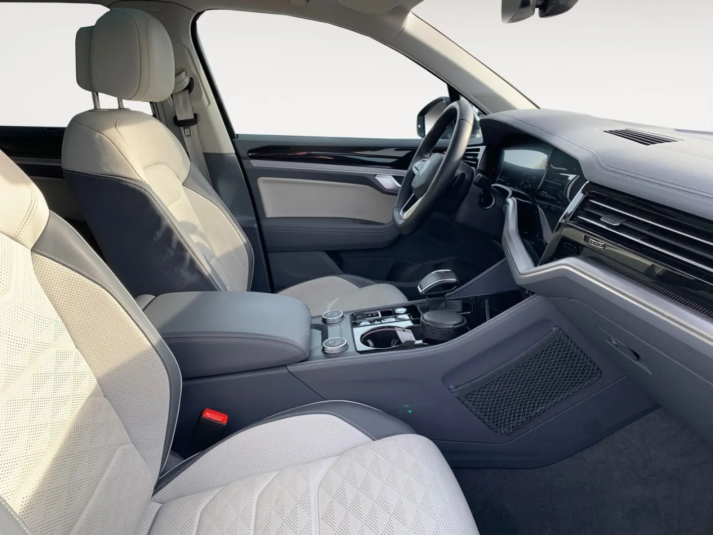 Touareg 3.0 eHybrid+4Motion+Luft+AHK+LED+RFK+NAV