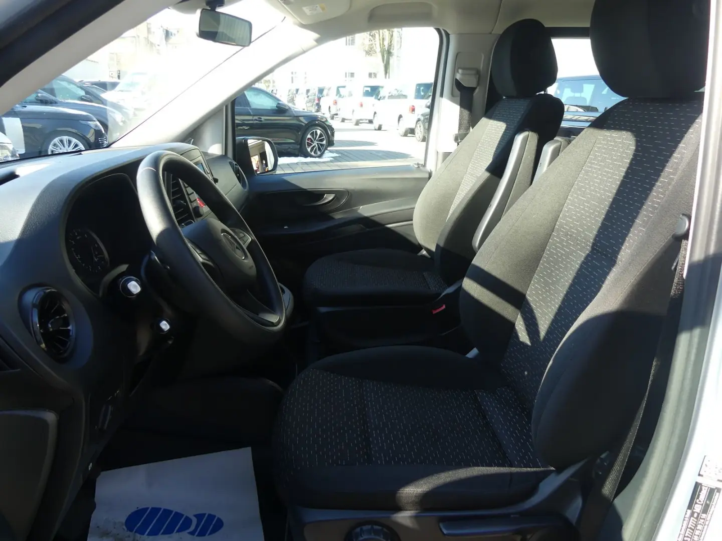 Vito Tourer 114 kompakt 7 SITZER 9GAUTOM/NAVI/DA
