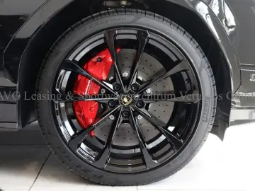 Urus S AKRAPO CARBON 3X 3D B&O