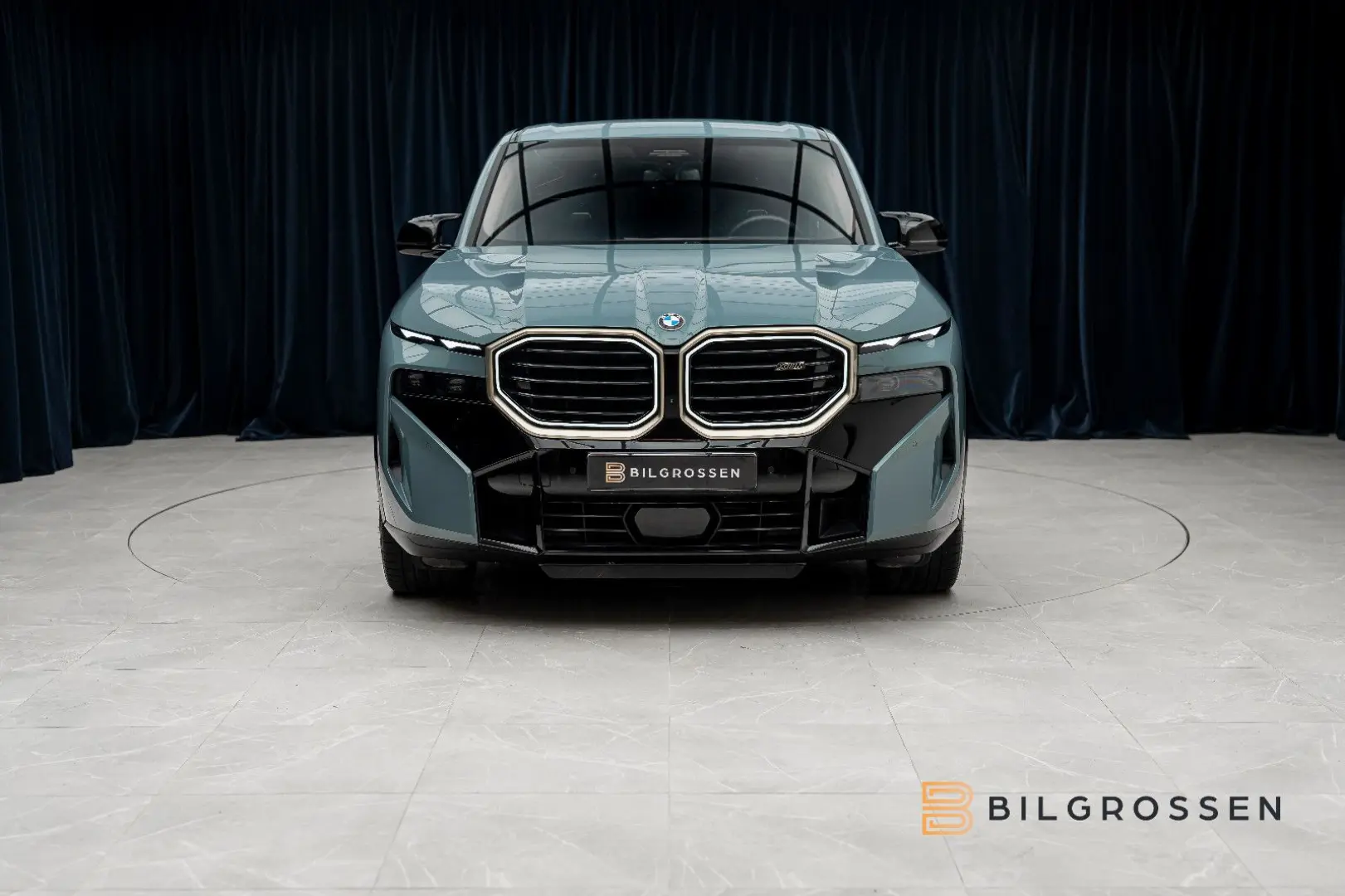XM 4.4 V8 xDrive M Driver´s Comfort B&W Massage