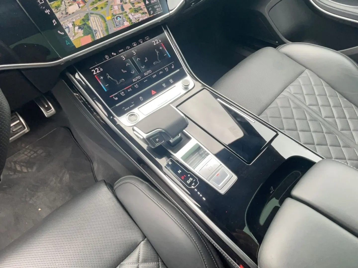 A8 50 TDI qu. S line Matrix B&O Pano HuD Massage