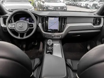 XC60 Plus Dark Recharge Plug-In Hybrid AWD T6 Tw
