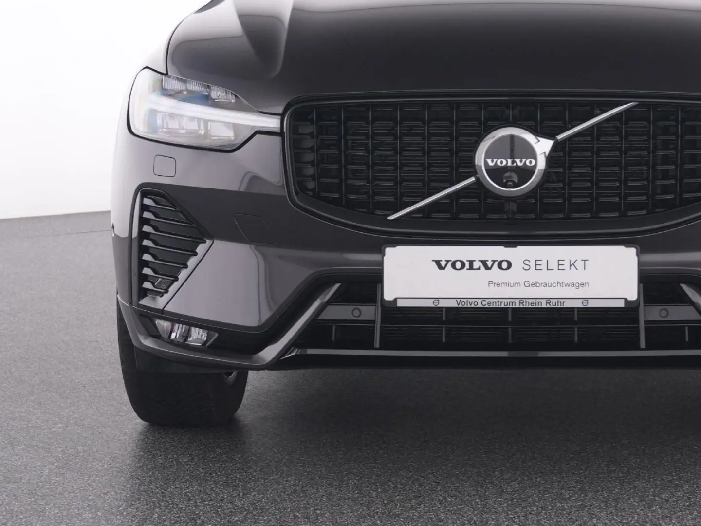 XC60 B4 Plus Dark +WINTER PAKET+FAP+LP+GSD+360°