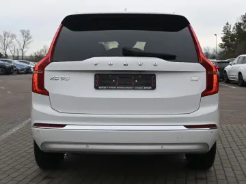 XC90 T8 AWD Inscrip. Expres. PHEV*AHK*PANO*LUFT*