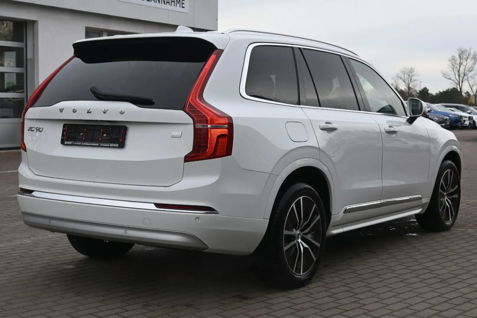XC90 T8 AWD Inscrip. Expres. PHEV*AHK*PANO*LUFT*