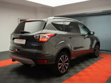 Ford Kuga 2.0 TDCI A/T