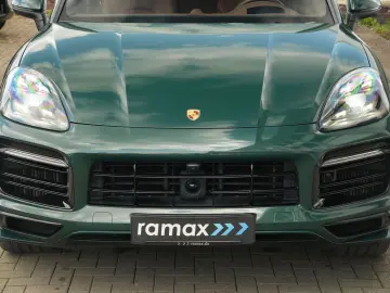E-Hybrid Coupé SPORTDESIGN-HINTERACHSL-AHK-VOLL