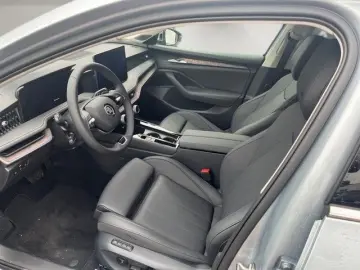 Superb Combi 2.0 TDI L&K +NAVI+ACC+AHK+LKH+SHZ+