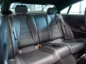 Mercedes-Benz Clasa E 53 AMG 4Matic Coupe