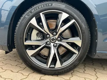 S60 B5 AWD Mild-Hybrid Ultimate Dark ACC BLIS SD