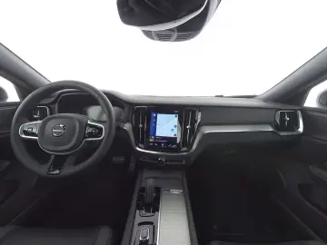 S60 B4 R Design+LM19+360Kam+Standh+PilotAssist