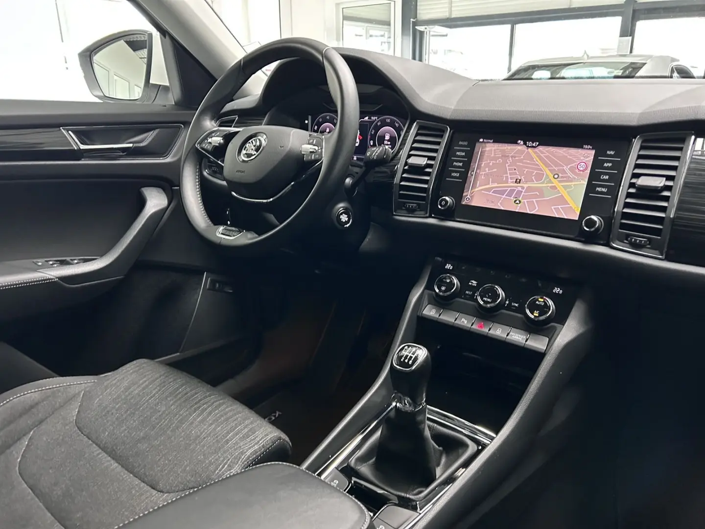 KODIAQ NAVI+LED+KAMERA+KESSY+ACC+DAB+VIRTUAL+TÜV