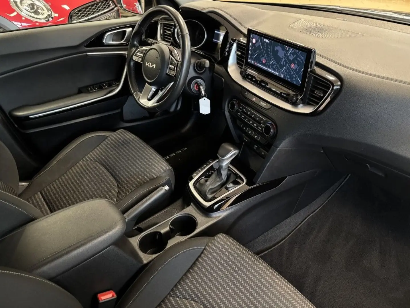 ceed Sportswagon Vision Navi R.Cam Temp CarPlay