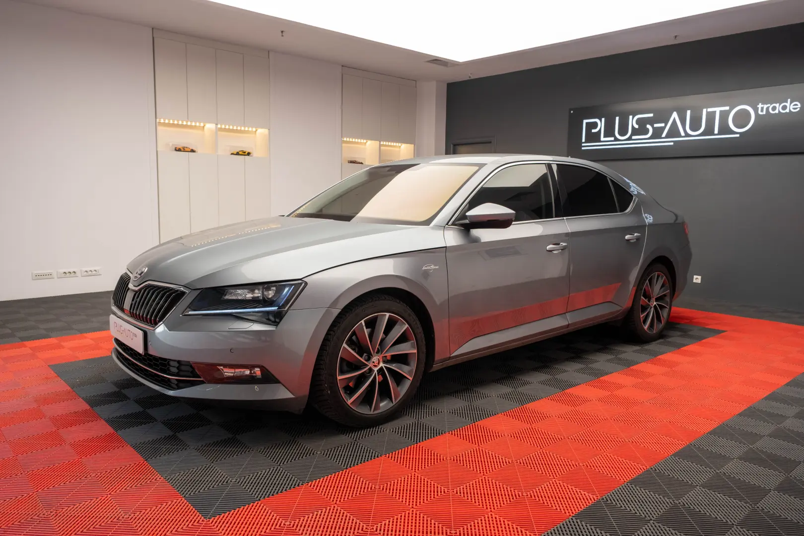 Skoda Superb Lawrin & Klement 2.0TDI DSG 4x4 190 CP