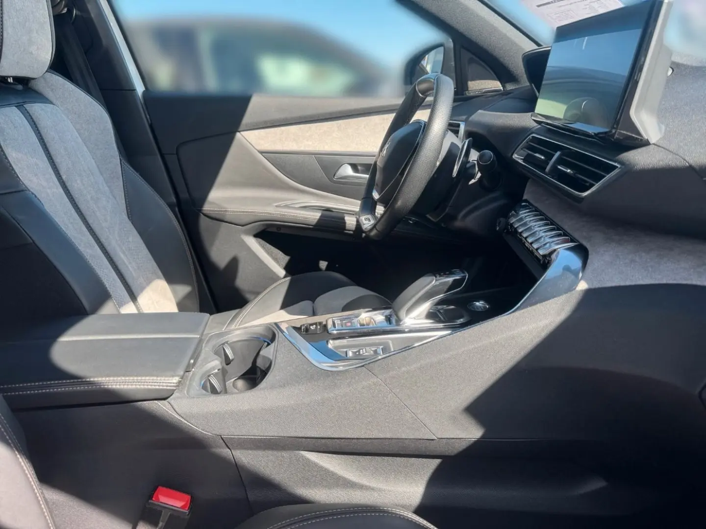 3008 Hybrid4 300 (Plug-In) e-EAT8 GT AHK Pano