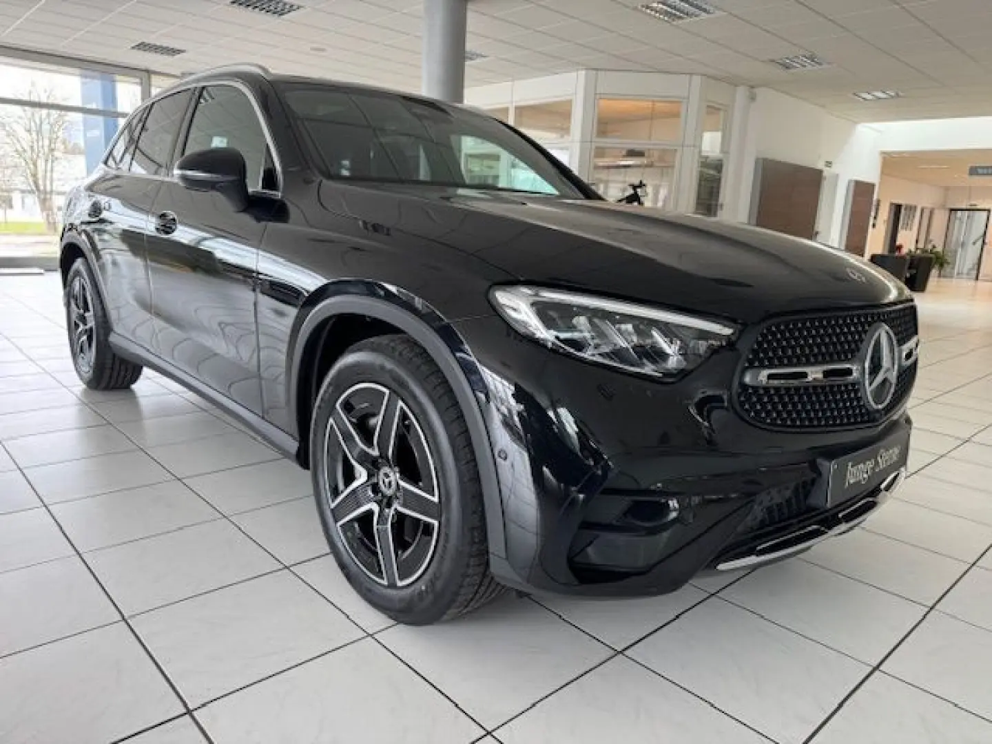 GLC 200 4M AMG Line Adv Plus Pano AHK Winterpake