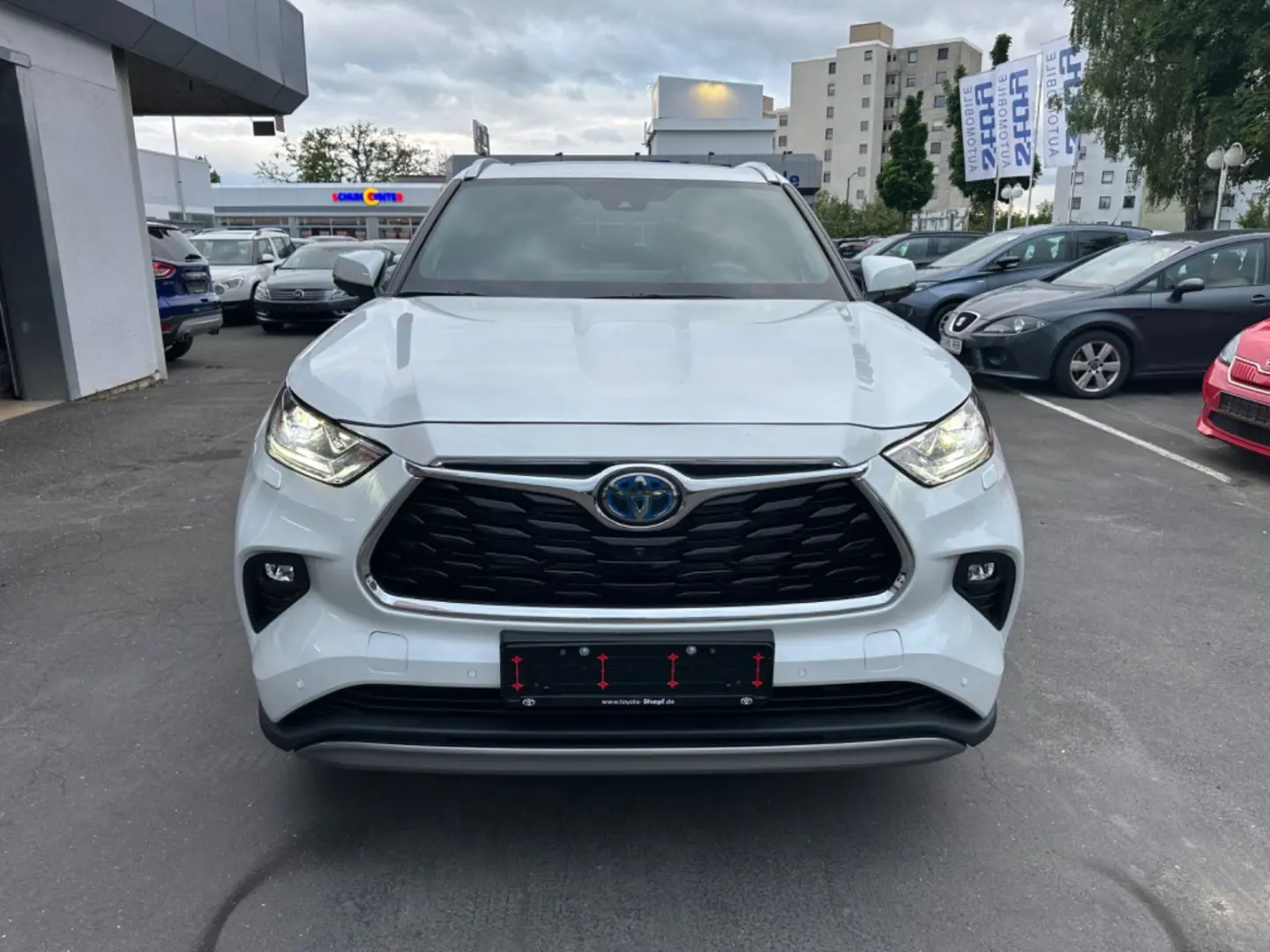 Highlander Hybrid Luxury VOLL