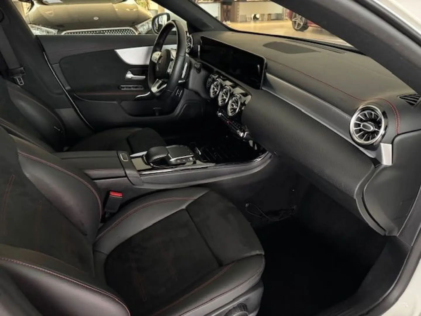 CLA 200 Coupé AMG Line Pano AHK MBeam 360° PDC