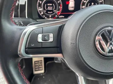 Golf VII GTI 2.0 *Performance*DSG*SPORT*LICHTSEN