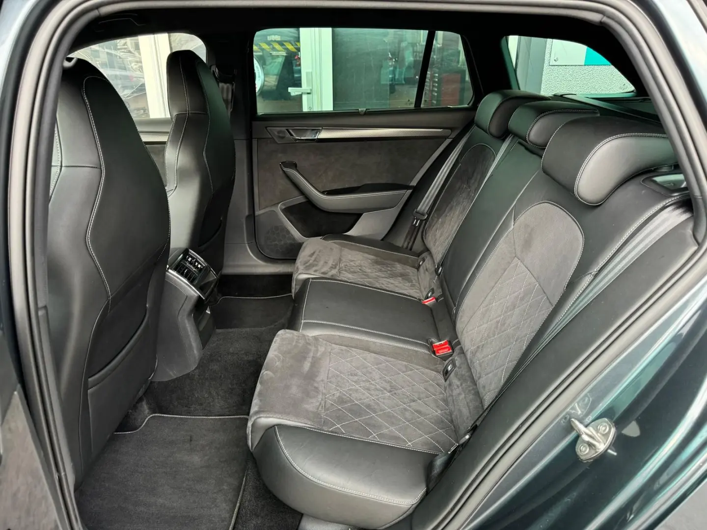 Superb Combi 1.4 TSI iV Sportline AHK|Canton|LED