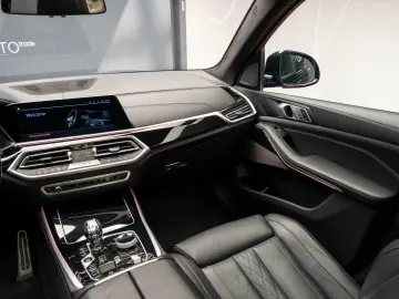 BMW X5 M50i M-Sport Pack Night Vision Panoramic