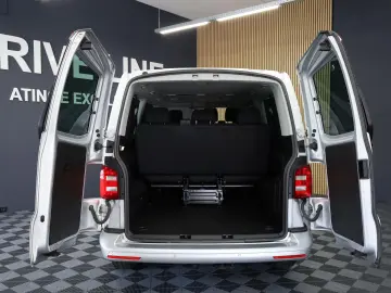 VW Caravelle DSG Lang Comfortline Bus