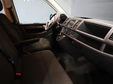 VW Caravelle DSG Lang Comfortline Bus