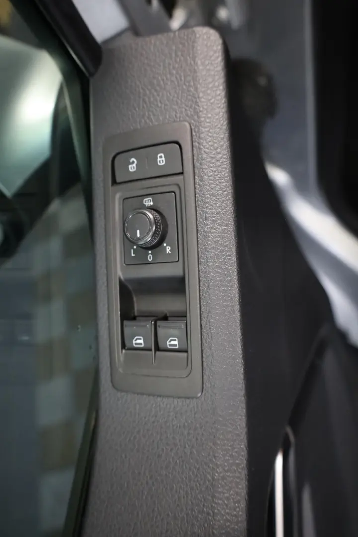VW Caravelle DSG Lang Comfortline Bus