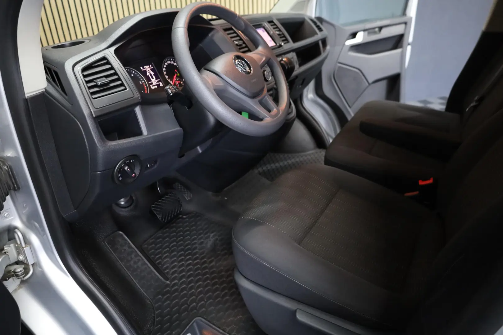 VW Caravelle DSG Lang Comfortline Bus