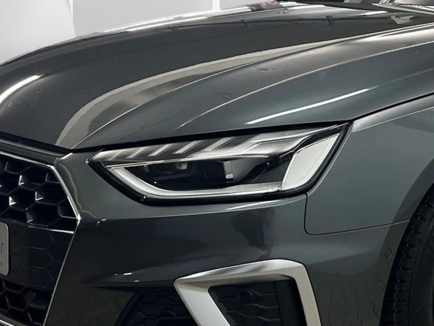 AUDI A4 LIMOUSINE 35 TFSI S LINE AHK BUSINESPAK