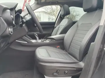 Alfa Romeo Stelvio B-Tech 2.2 TD (190PS) AT8-Q4