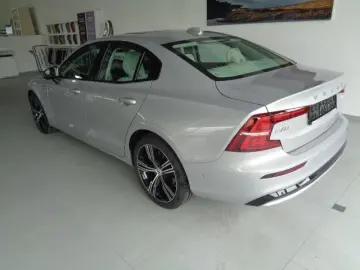 S60 Plus Dark*LEDER BEIGE*MITARBEITERFAHRZEUG !