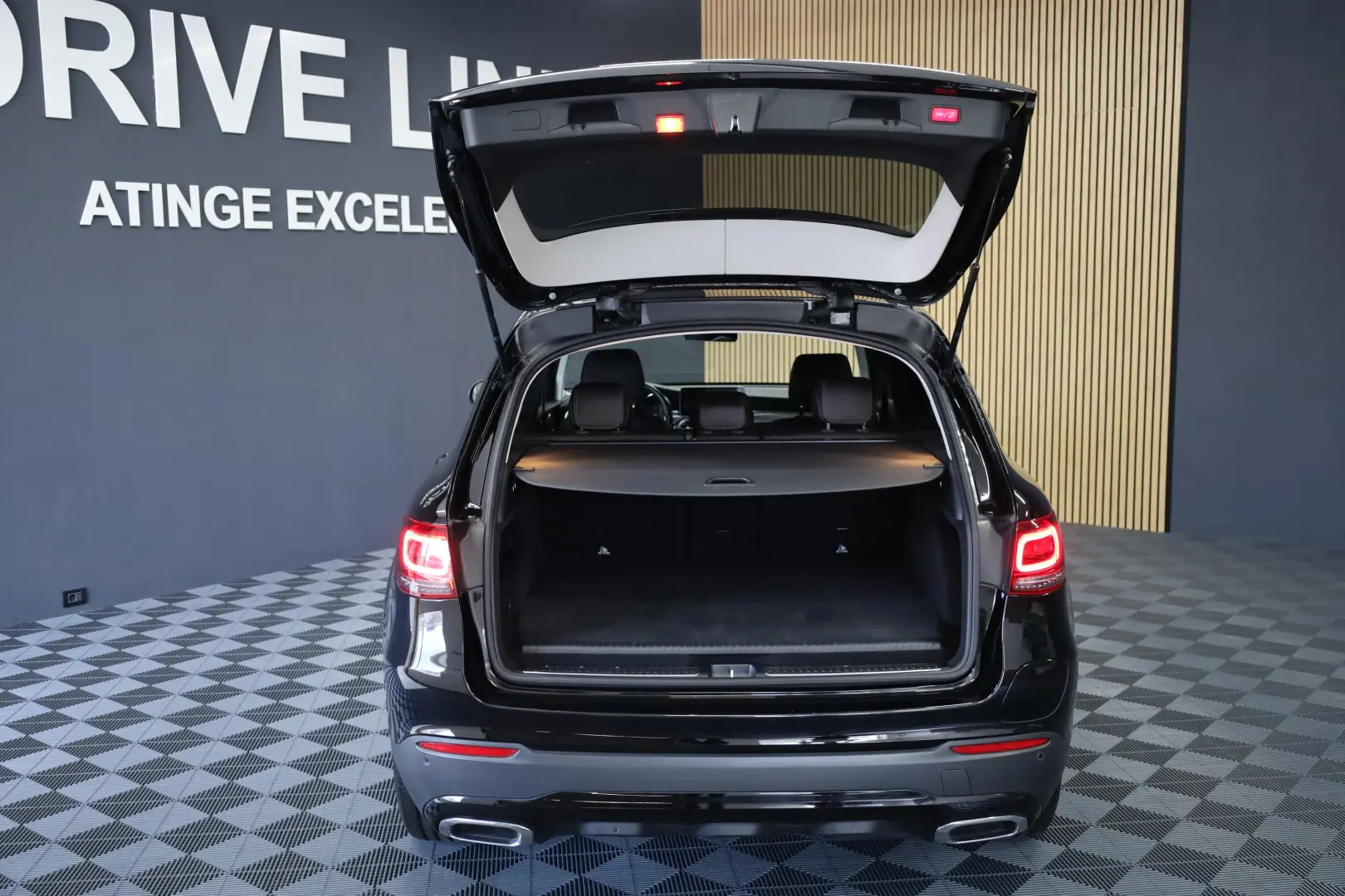 Mercedes-Benz GLC 300 de 4Matic 9G-TRONIC