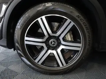 Mercedes-Benz GLC 300 de 4Matic 9G-TRONIC