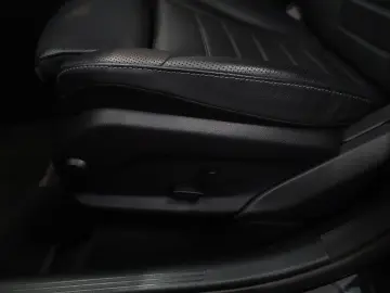 Mercedes-Benz GLC 300 de 4Matic 9G-TRONIC